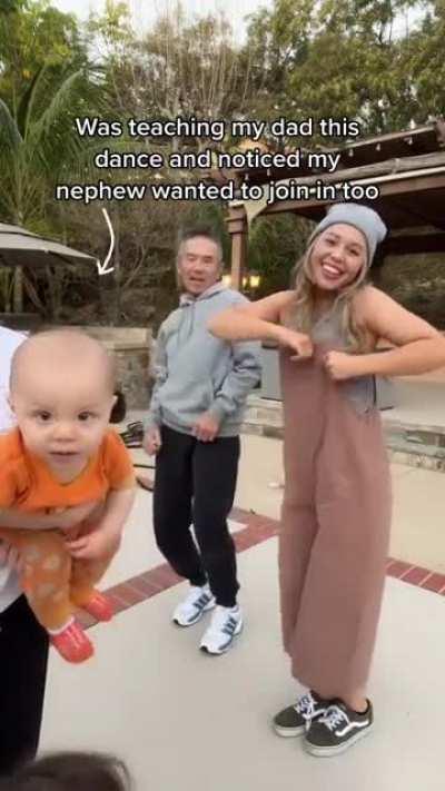 Li'l guys timing was perfect!