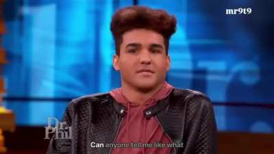 Guy stopped talking to his family because they are not rich and famous