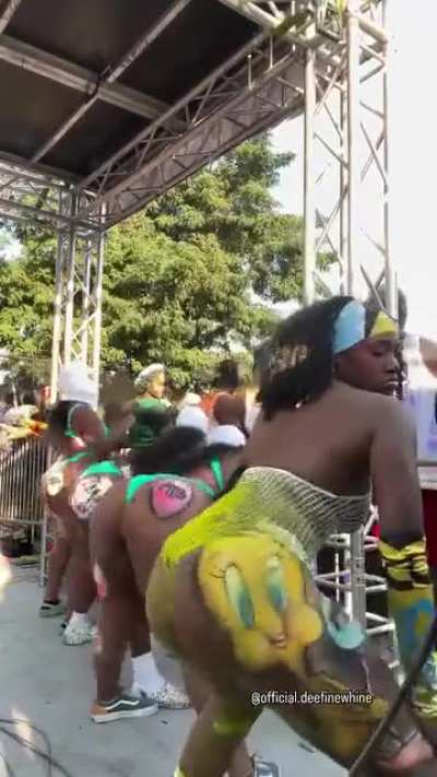 Duty in foam @official.deefinewhine