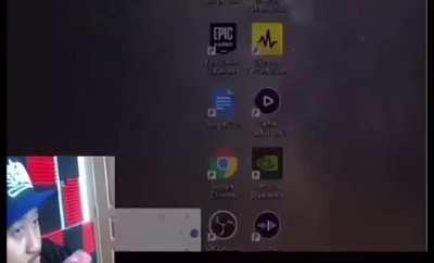 Bro tabbed out of csgo…