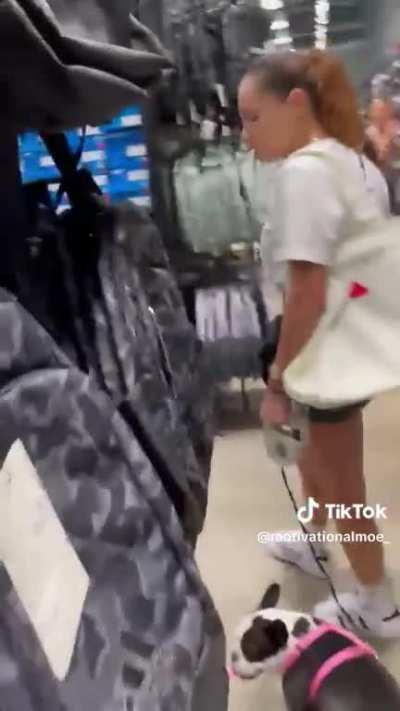 Racist lady doesn’t hide her racism even on camera