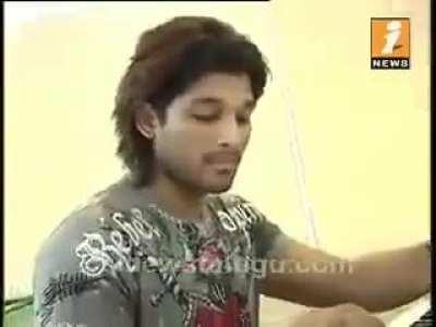 Allu Arjun playing the DDLJ tune on piano