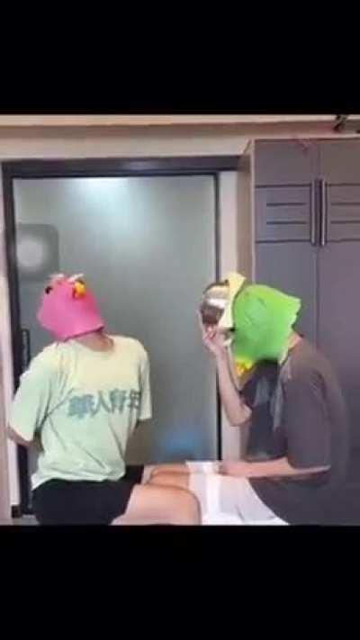 Interesting gameplay Everyone loses..