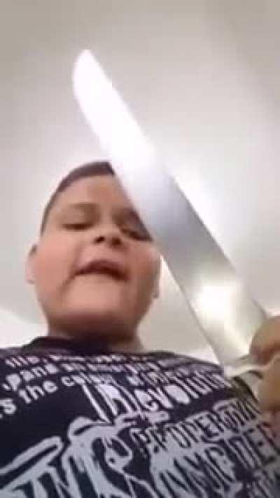 membro médio da independente ao ler a palavra 