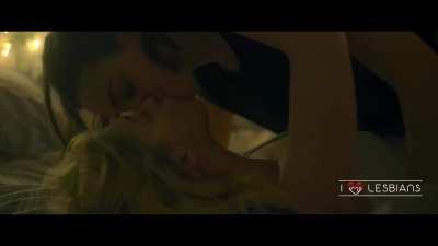 Ava Capri & Willow Shields - 