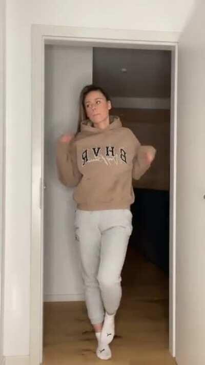 EmiliaBte - Video #5451