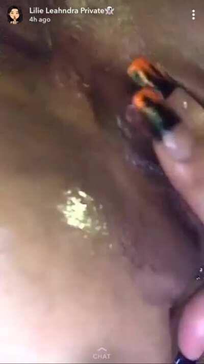 Rica Masturbada y jugosa panocha de su snap privado Lilie leahndra