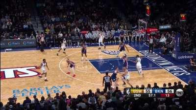 [Highlight] Blake Griffin tries to defend Steph Curry