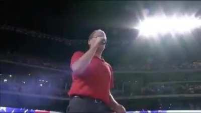 Man has embarrassing voice crack during stadium performance