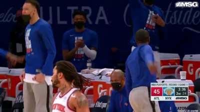 [Highlight] Quickley hits a long 3 and the crowd are loving it