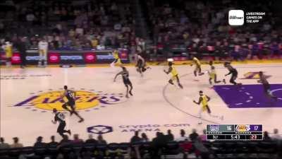 [Highlight] LeBron with a block on one end and throws one down on the other