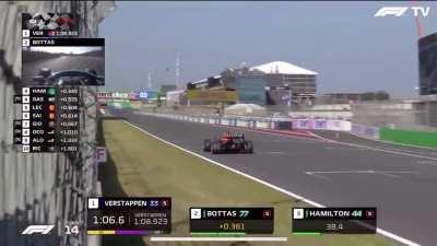 Max takes pole without using 🅱️rs