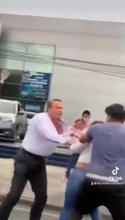 ¡Puras finas personas!