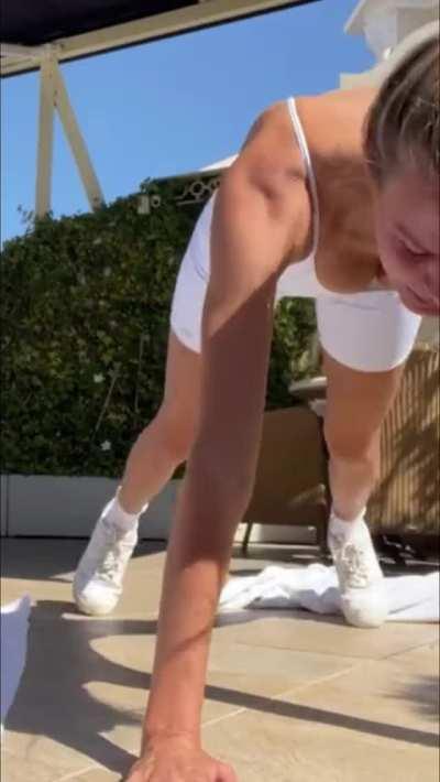 Cleavage bounce in tank top