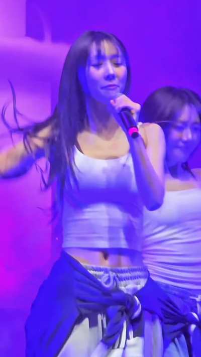 Her body's so tea (3)