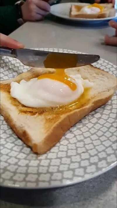 Slow motion poached egg appreciation Post