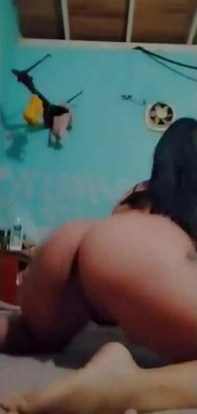 Hola preciosos, me llamo alondra y vendo contenido y videollamadas a buen precio. interesados escríbanme que no muerdo 🥰😏🥺