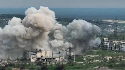 RU POV.Artillerymen of the 2nd Army Corps of the LPR fire TOS-1 rockets at UA positions near the water canal of the Popasnyansky district