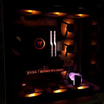 I decided to try for a Half-Life Alyx theme. Ooh, more resin!