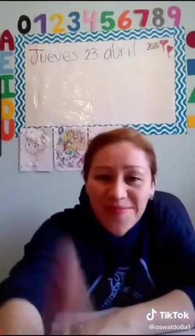 The moment primary school teacher realises hand has an extra finger