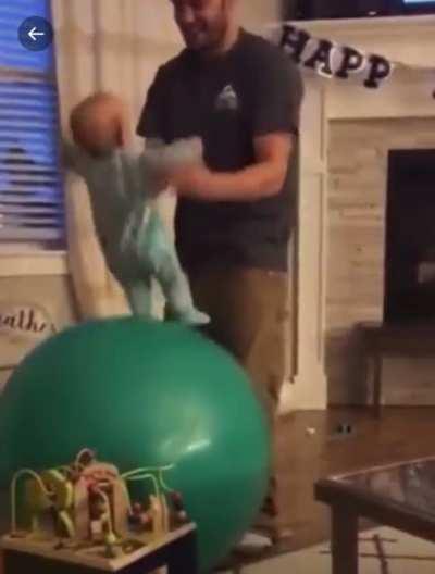 Baby exercise balling