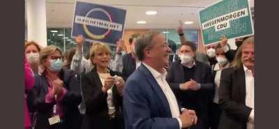 Nachdem die FDP einer Ampel-Koalition zugestimmt hat.