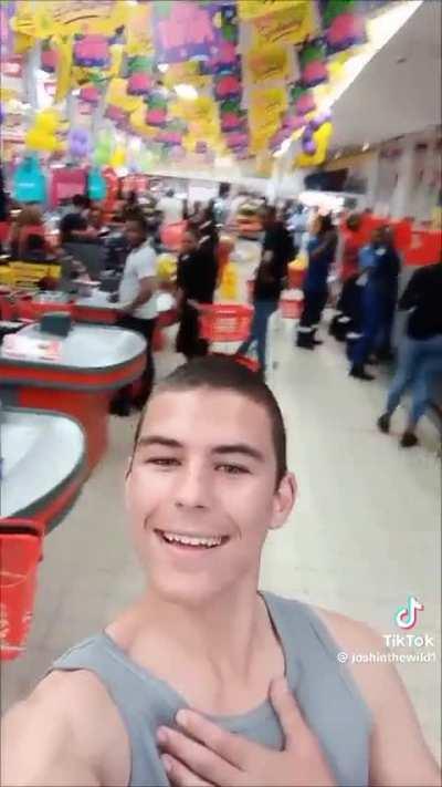 Yeah I want the fame Look At Me