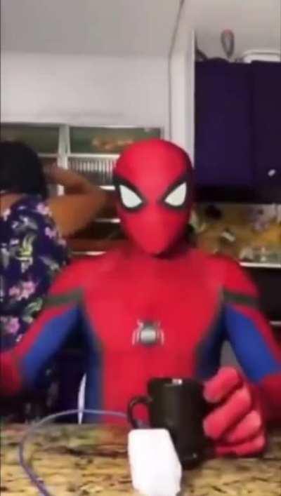 🎶Spiderman🎵Spiderman🎼