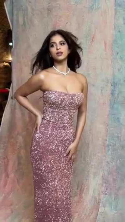 Suhana Khan for SRK's birthday bash