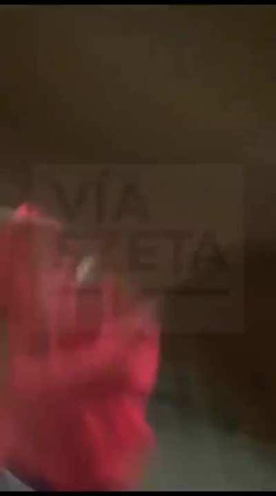 RELATO SALVAJE EN LA RICCHIERI - Un automovilista encerró a otro hasta que se bajó del auto para golpearlo - La familia del hombre atacado hizo la denuncia y el conductor ya está identificado