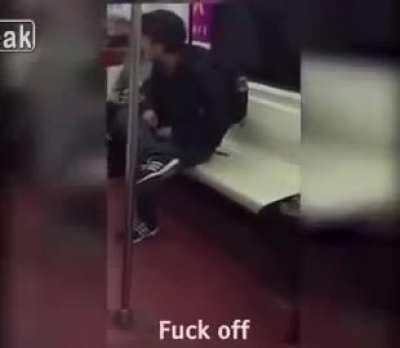 Man beaten with a hammer for eating on a train in china