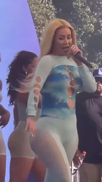 she's so fancy 😍🩵