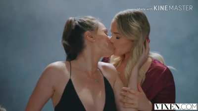 Tori Kissing Her Blondes