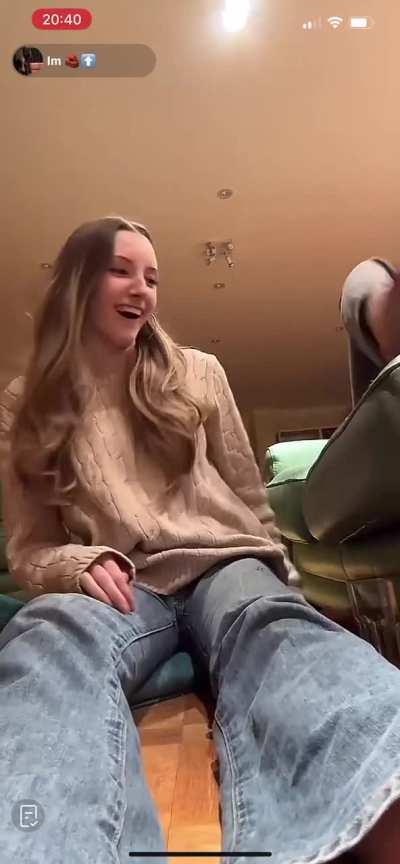 grace..gardner - Tickling cute teen feet TikTok live