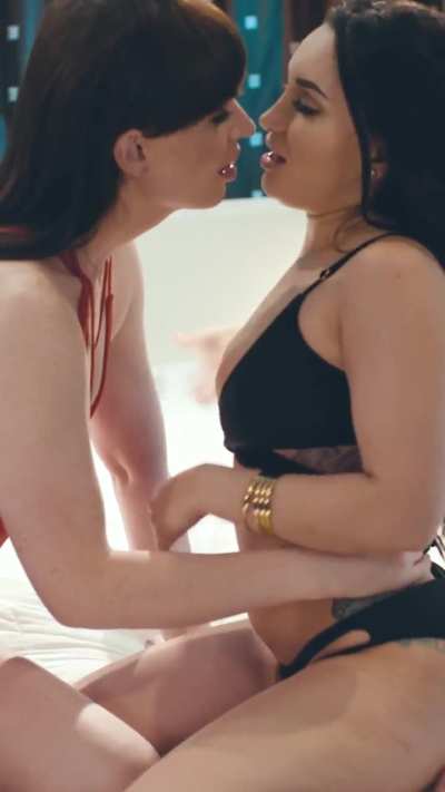 Natalie Mars Licks Gabi Paltrova Armpits (REEL RATIO) 👅💦