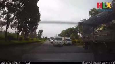 Shit went from 0 to 100 so quickly