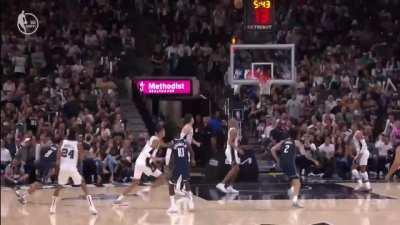 [Highlight] Dereck Lively comes crashing in for the putback dunk (with replay)