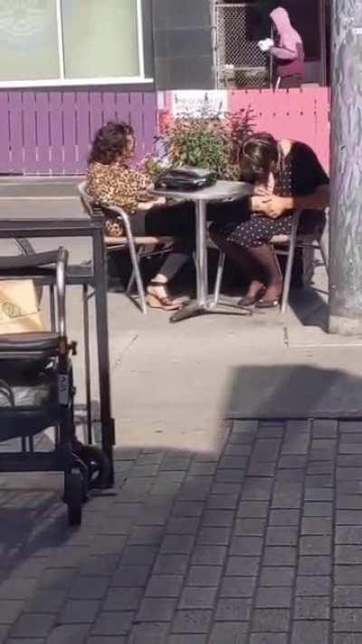 A foot care while waiting for coffee