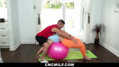 Chubby Milf Needs Someone to Stretch Her Juicy Tits and Bombastic Ass