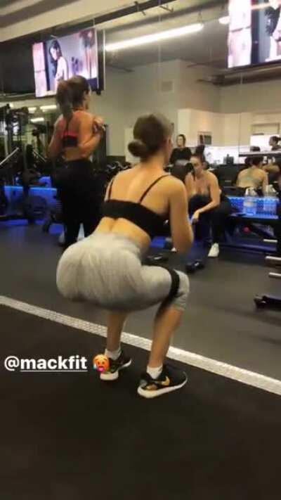 Mackfit getting those awesome angles... wish I had his job