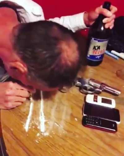 old man snort a moutain of cocaine