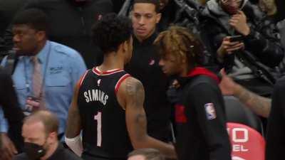 [Highlight] Anfernee Simons launches from deep to bank in the 3rd quarter buzzer beater