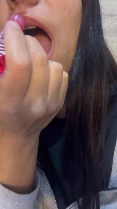 my mouth smells like strawberries