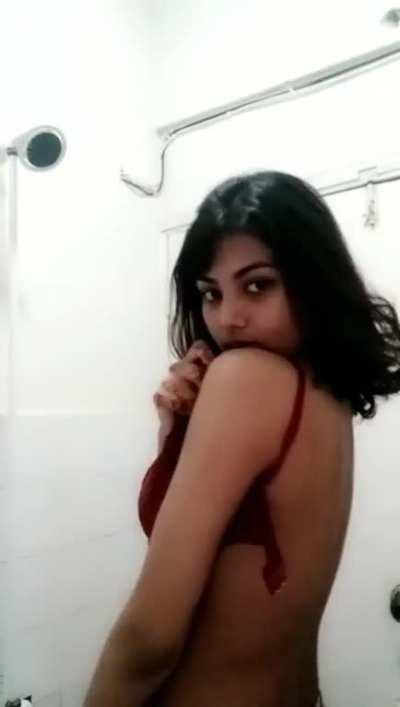 Showing Boobs ð¥µ