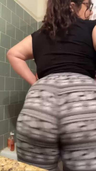 Sub to my Onlyfans for only 7$! The first 10 get 15% off, LINK IN CHAT see you there! 😘❤️