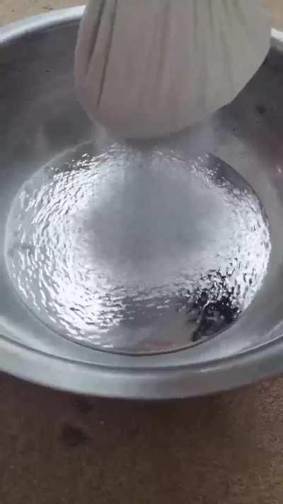 Mercury coming through cloth