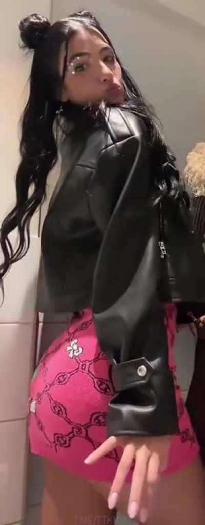 omg Charli😵‍💫