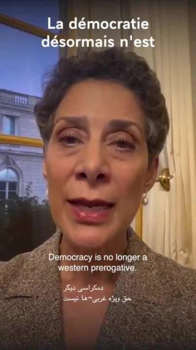 Emmanuel Macron just shared this on Twitter. A message from the Iranian women he met in the Élysée Palace.