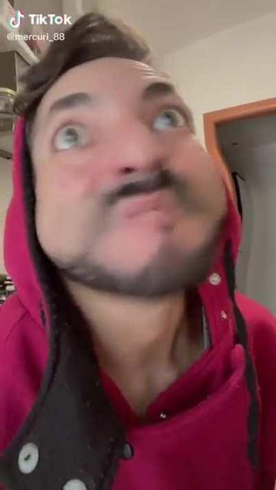 Follow his tiktok for 400 more identical videos 🤩