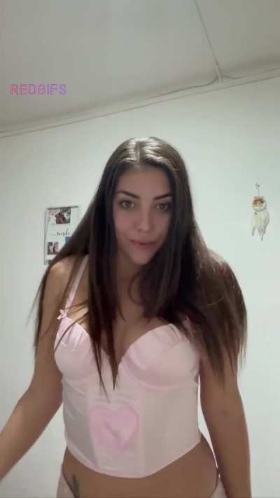 I don't understand but I love to give hard-on to men older than me.